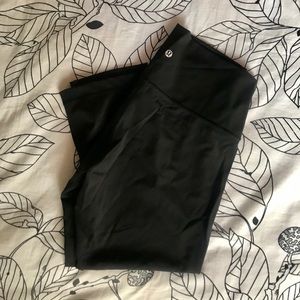 LuLulemon Black Wunder Under